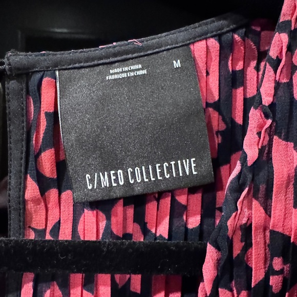 C/MEO Collective Pink and Black Pleated Dress - Picture 2 of 6